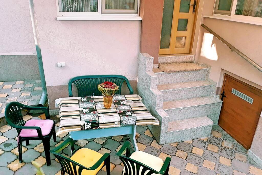 Нouse With Cute Little Yard Apartman Plovdiv Kültér fotó