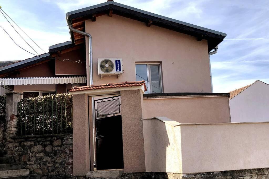 Нouse With Cute Little Yard Apartman Plovdiv Kültér fotó