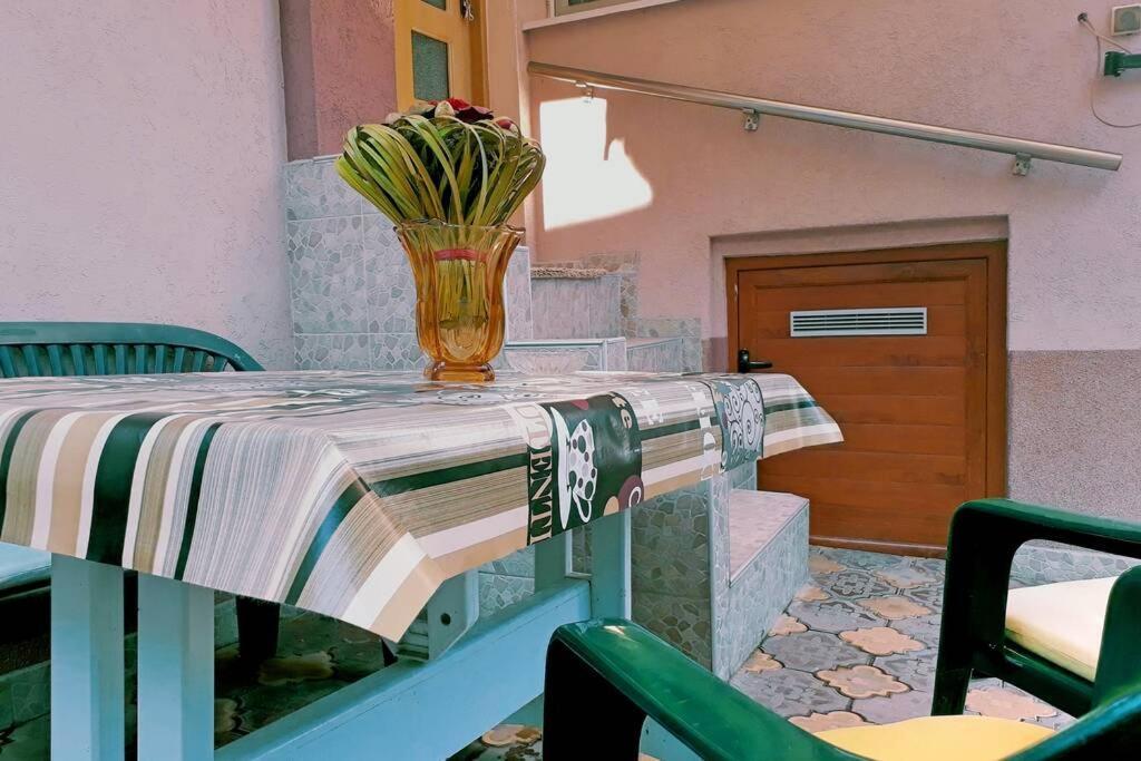 Нouse With Cute Little Yard Apartman Plovdiv Kültér fotó